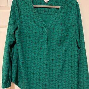 Merona Green bee pattern long sleeves vneck  blouse